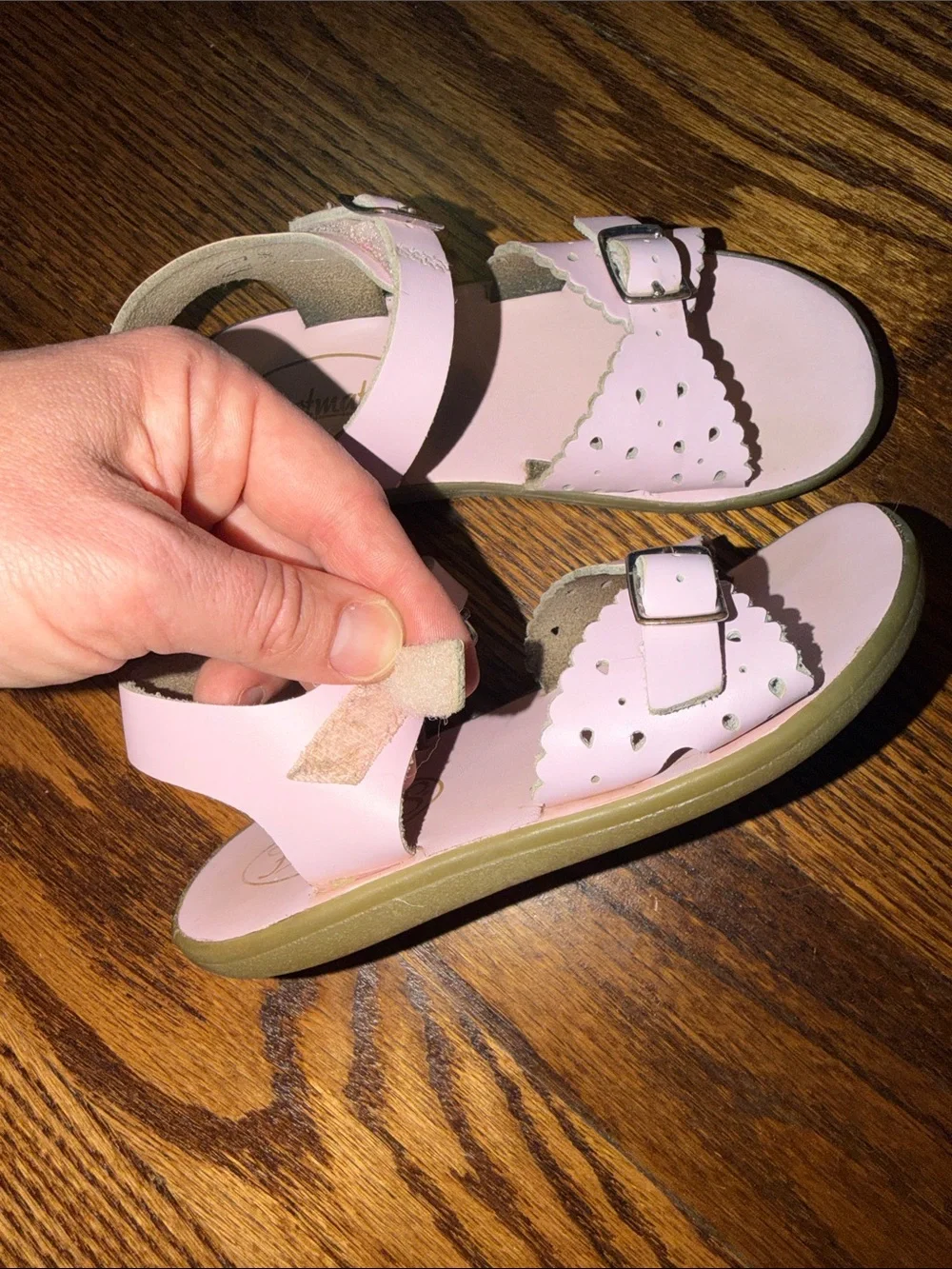 FootMates adorable sandals